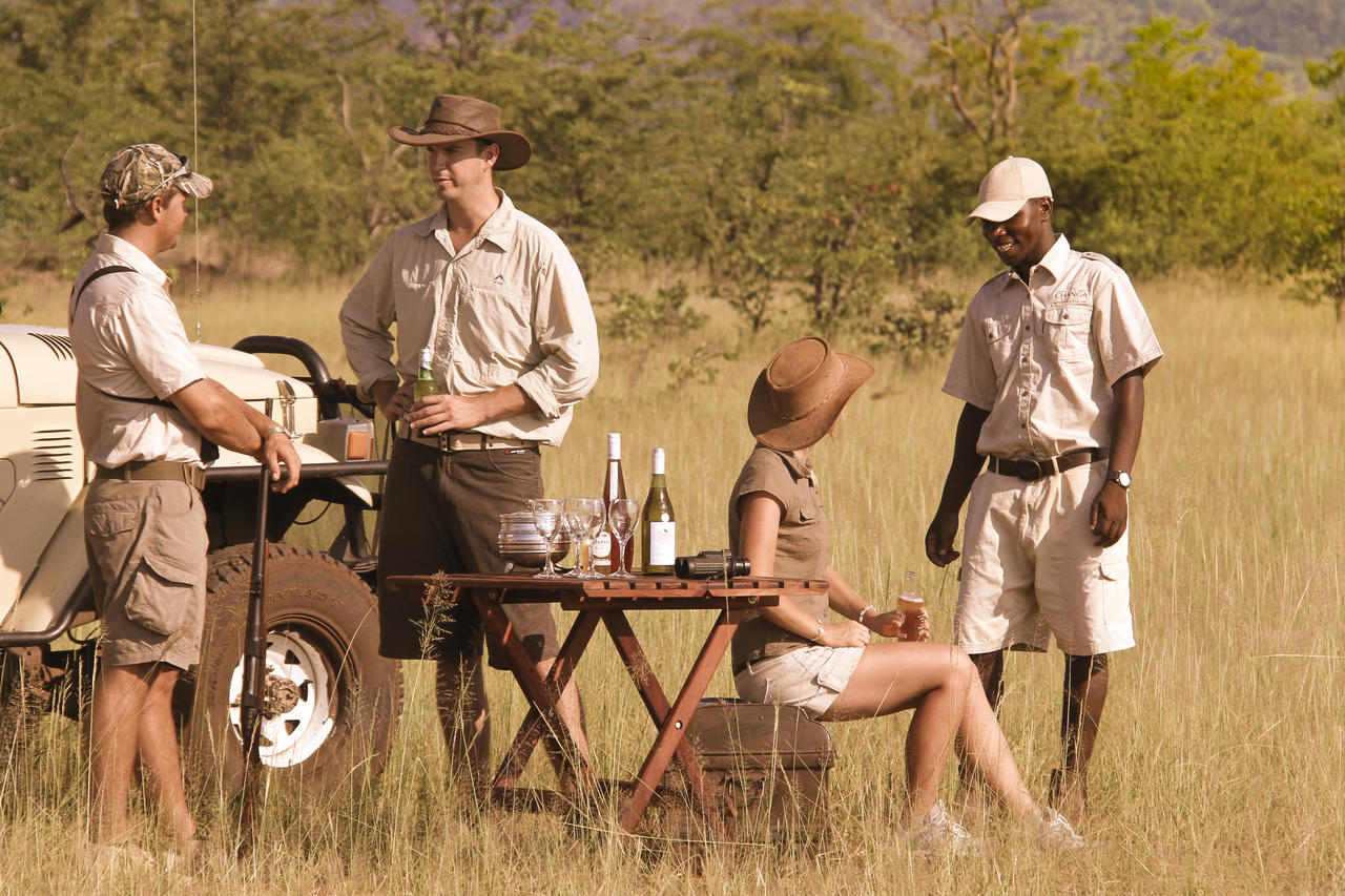 What to wear on Safari in East Africa - Clothing - Hat - Shoes
