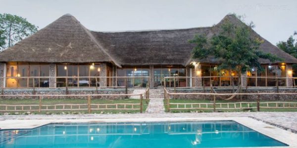 Ihamba Lakeside Safari lodge