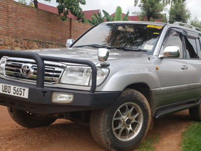 Car rentals in entebbe - Landcruiser