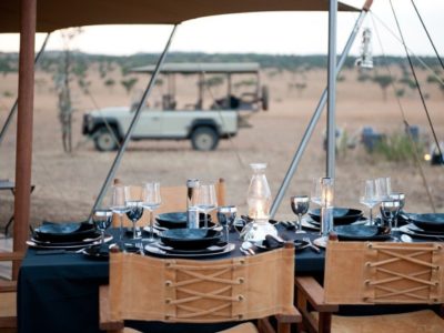 Safari camp Vs safari lodge