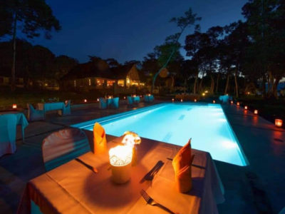 brovad-Sands Lodge-swimmping-pool-night