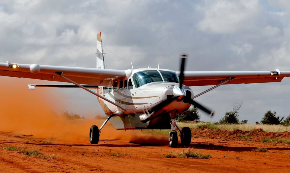 luxury flying safaris to Bwindi